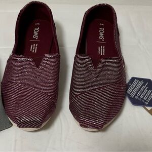 TOMS Women's Burgundy Slip-On Shoes